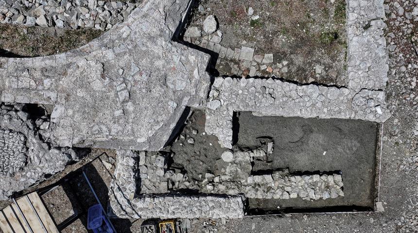 1700 yıllık gizem &ccedil;&ouml;z&uuml;ld&uuml;! Yıllardır aranıyordu: İznik'te bulundu 