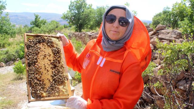 Kalp krizi geçirdi, kansere yakalandı ama pes etmedi: Umudu mesleği oldu