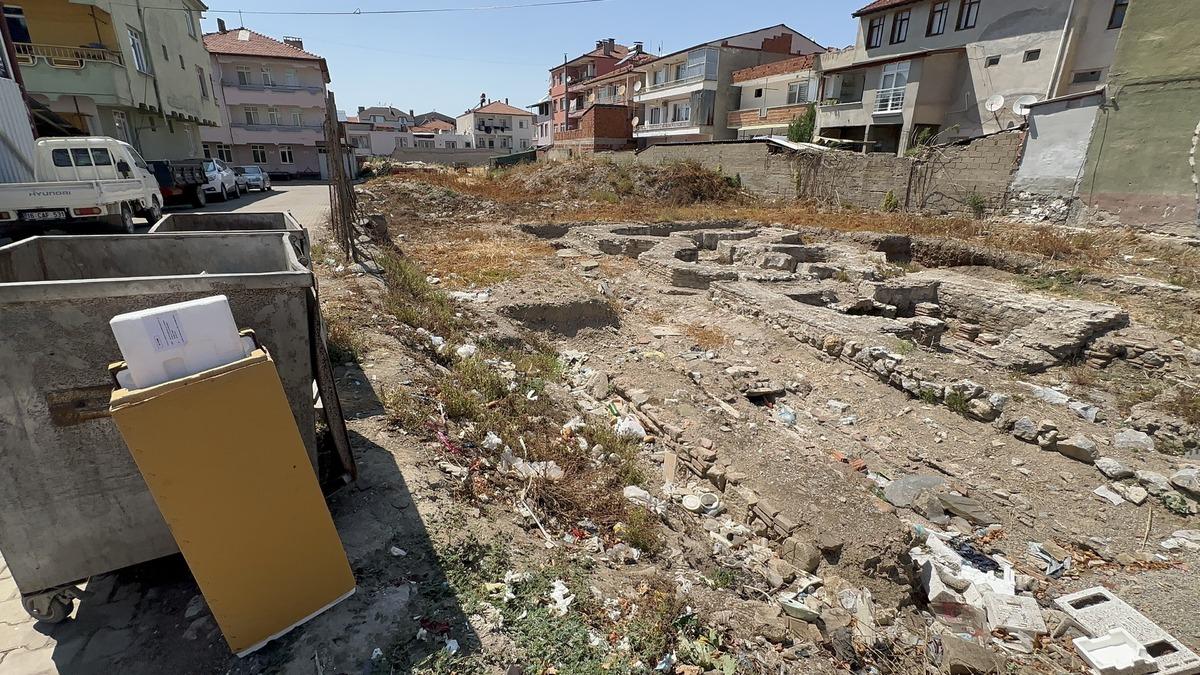 Tesadüfen bulunmuştu: Roma dönemi kalıntısı çöplük olmuş! 1