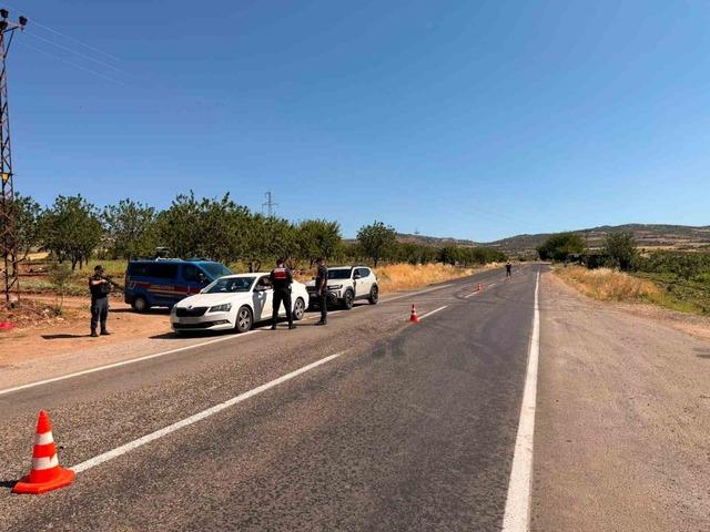 Gaziantep&rsquo;te 25 aranan şahıs yakalandı 4