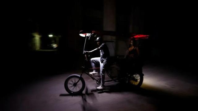 Küba’da elektrik şebekesi bu hafta ikinci kez çöktü