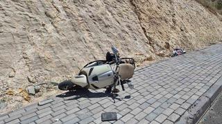 Kontrolden çıkan motosiklet devrildi: 1 yaralı