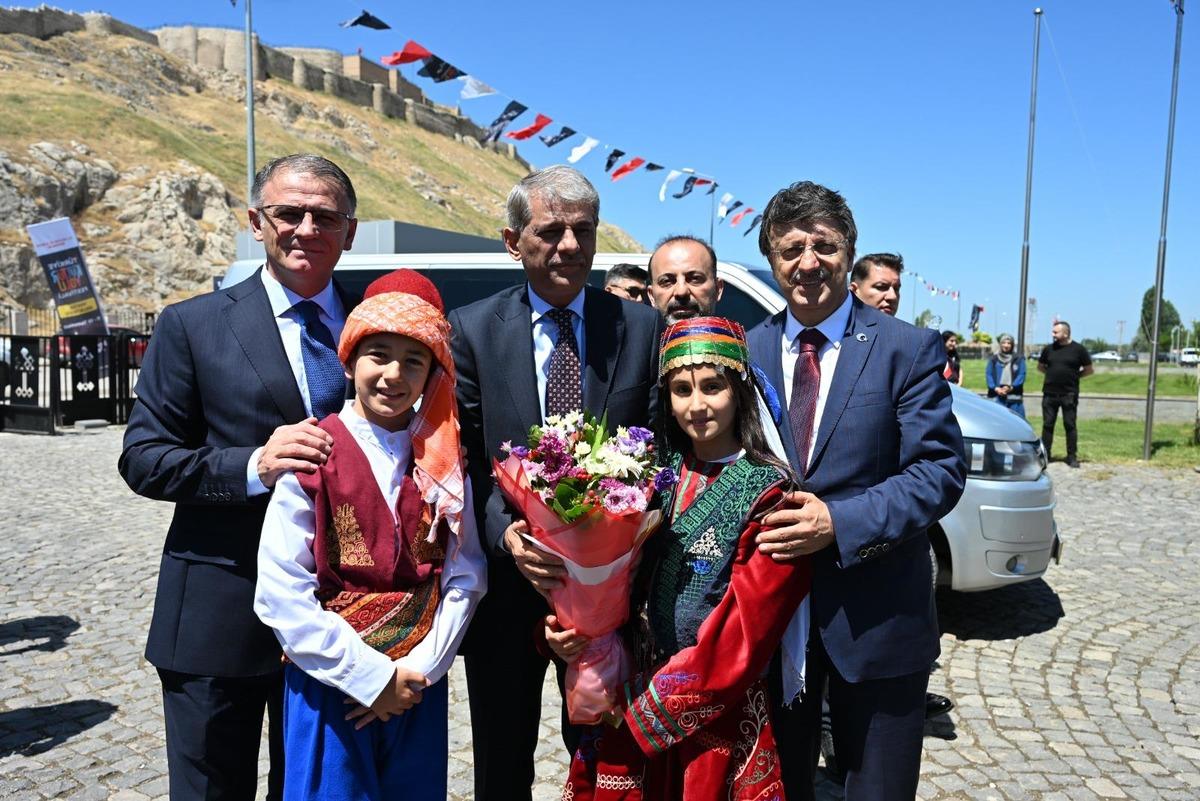 Van&rsquo;da dokuz g&uuml;n s&uuml;recek k&uuml;lt&uuml;r, sanat ve lezzet ş&ouml;leni başladı 4
