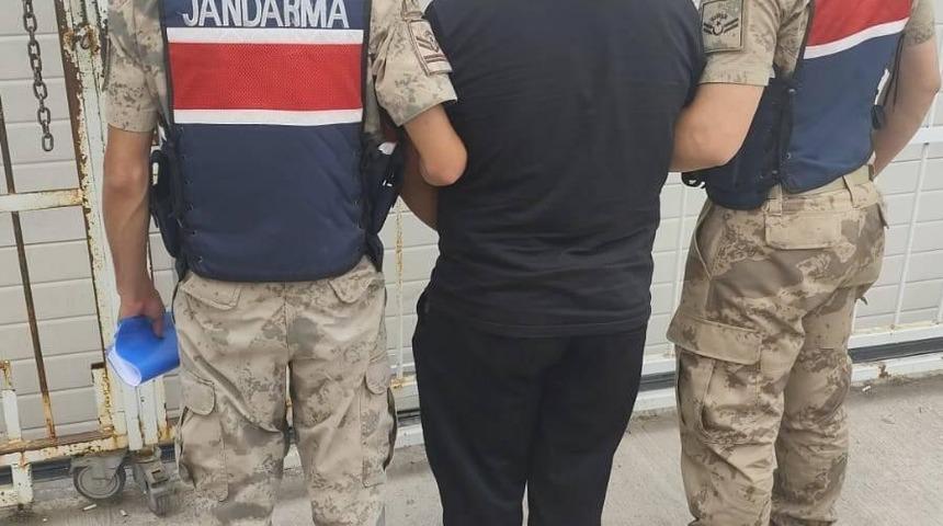 Hırsızlık su&ccedil;undan aranan şahıs yakalandı