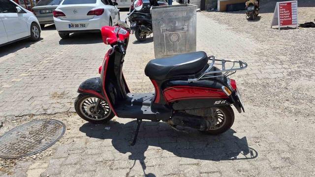Adıyaman&rsquo;da iki motosiklet &ccedil;arpıştı: 3 yaralı 1