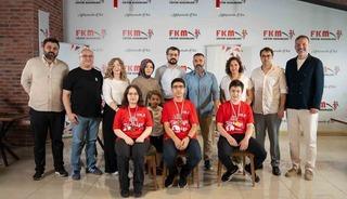 Aynı kurumdan 3 T&uuml;rkiye birincisi &ccedil;ıktı