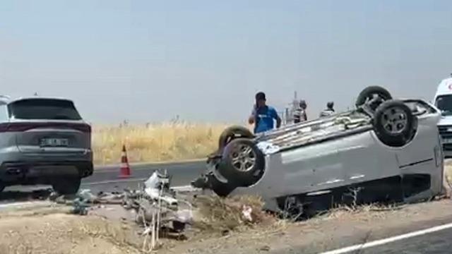 Diyarbakır’da iki otomobil çarpıştı: 9 yaralı