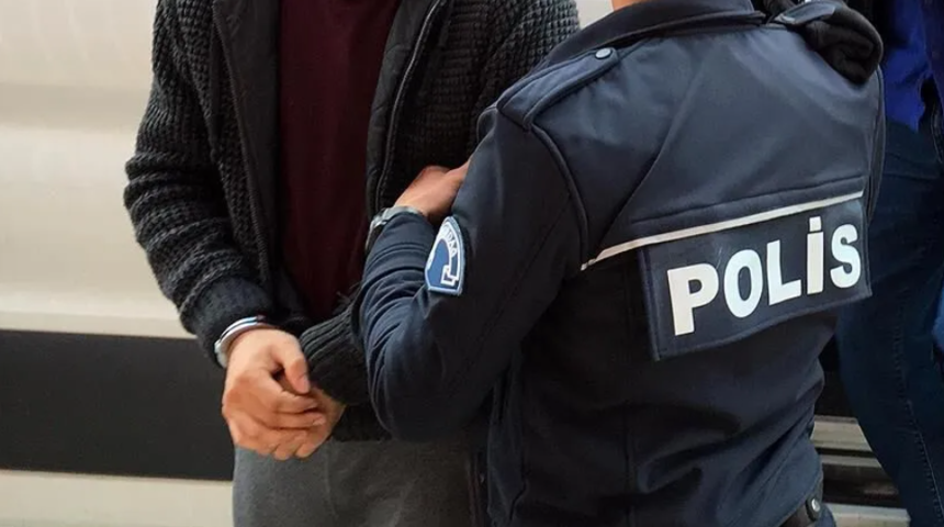 Bursa'da karısını &ouml;ld&uuml;rd&uuml;ğ&uuml; iddia edilen zanlı tutuklandı