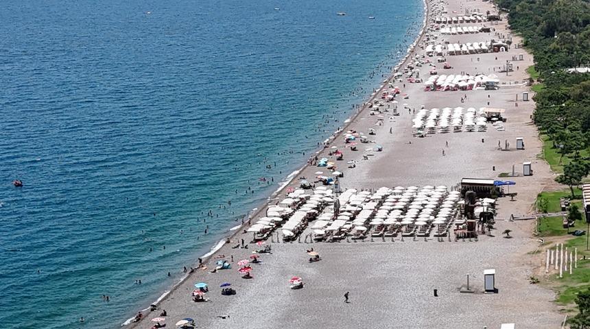 Termometreler 38 dereceyi g&ouml;sterdi, sahiller dolup taştı