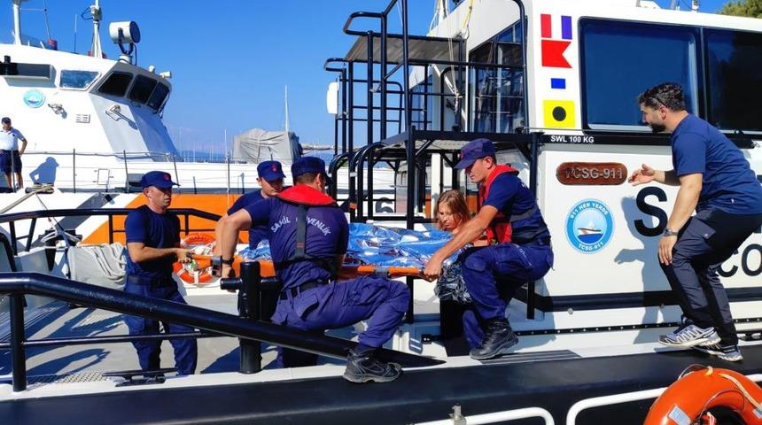 Fethiye&rsquo;de gezi teknelerinde yaralanan iki vatandaşa tıbbi tahliye