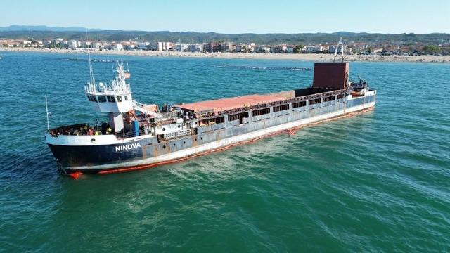 Karasu'da karaya oturan gemi yaklaşık 71 günün sonunda kurtarıldı