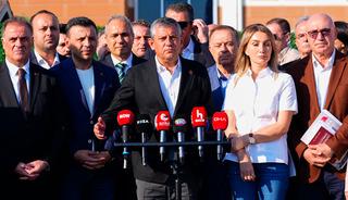 &Ouml;zel'den yeni parti sinyali: "Yeni bir yol a&ccedil;acağız"
