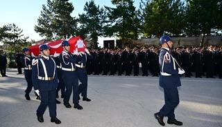Şehit Uzman &Ccedil;avuş i&ccedil;in Eskişehir'de t&ouml;ren d&uuml;zenlendi
