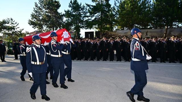 Şehit Uzman Çavuş Mehmet Demirbaş için Eskişehir'de tören düzenlendi