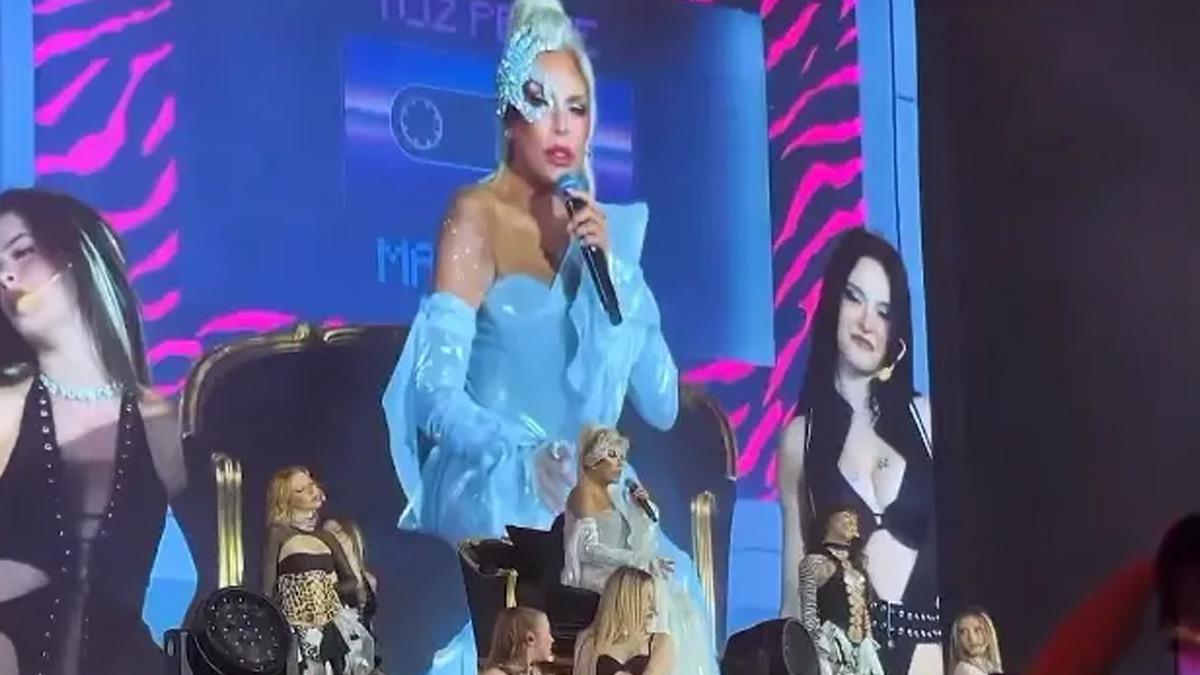 Manifest konserine binlerce kişi akın etti! Gecenin sürprizi Süperstar Ajda Pekkan oldu 3