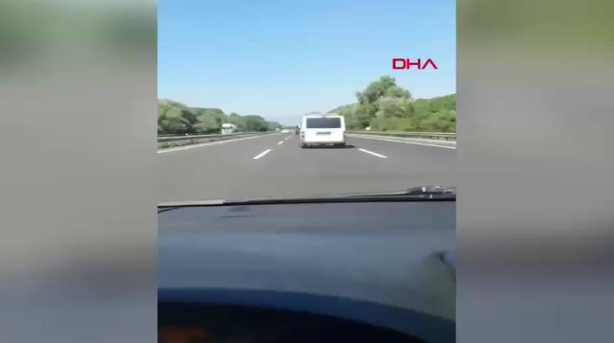 Polis takibe aldı, 9 ka&ccedil;ak g&ouml;&ccedil;men &ccedil;ıktı