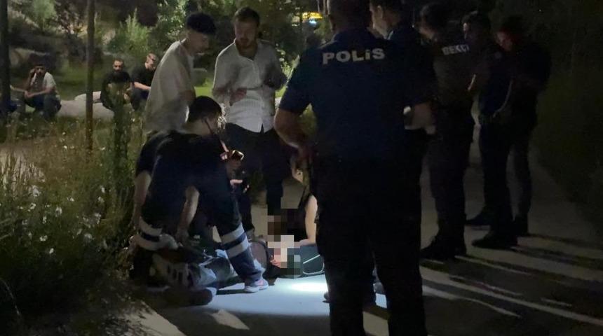 Kayseri'de parkta bı&ccedil;aklı kavga: 1&rsquo;i ağır, 3 yaralı