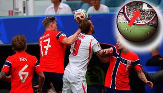 Top kabloya &ccedil;arptı mı? İngiltere'nin tartışılan gol&uuml;ne FIFA'dan a&ccedil;ıklama