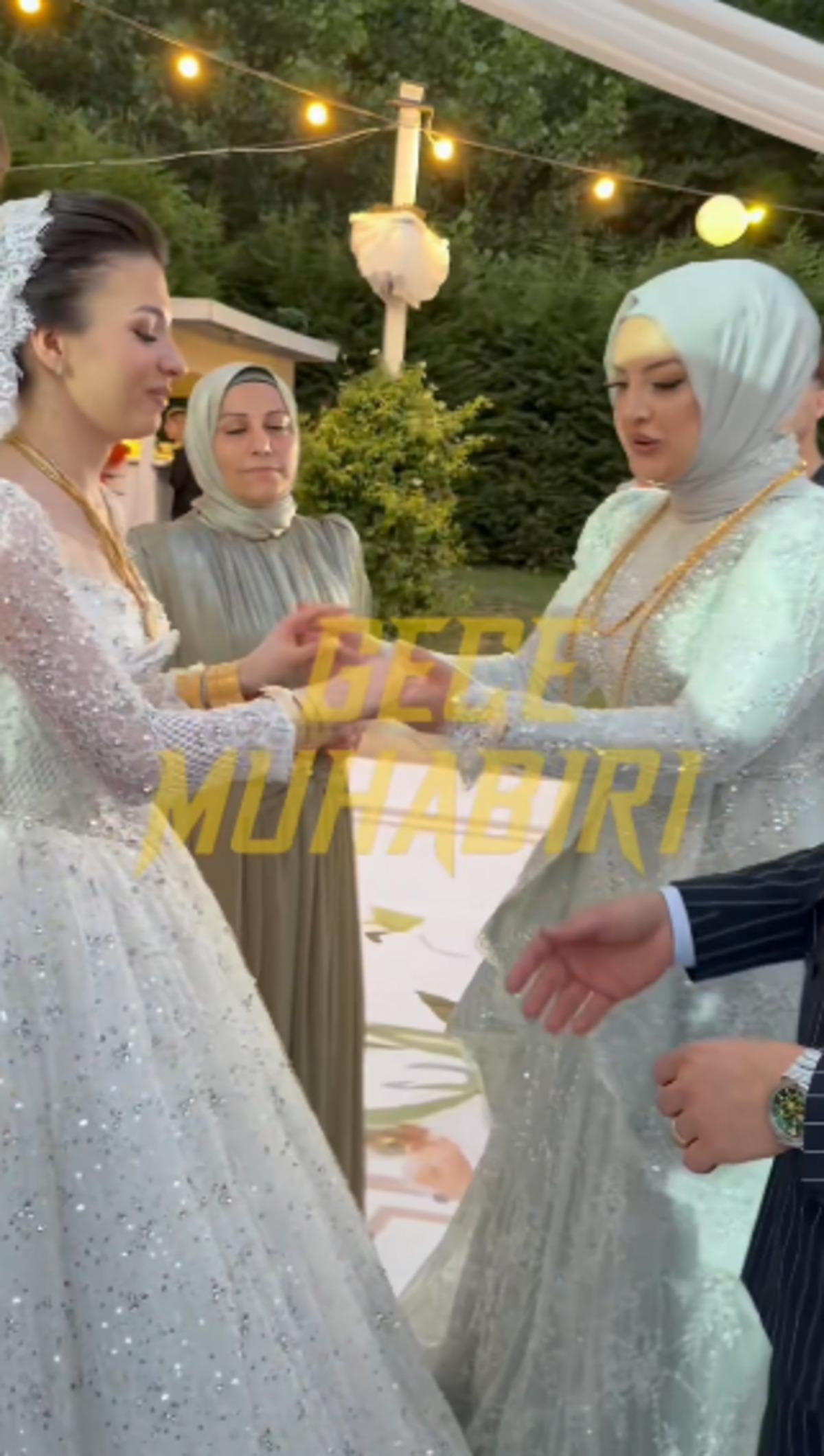 Kadir Ezildi kardeşini evlendirdi! Geline 8 bilezik 2 gelin seti taktı 1