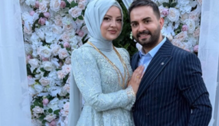 Kadir Ezildi kardeşinin d&uuml;ğ&uuml;n&uuml;nde neler taktı neler...