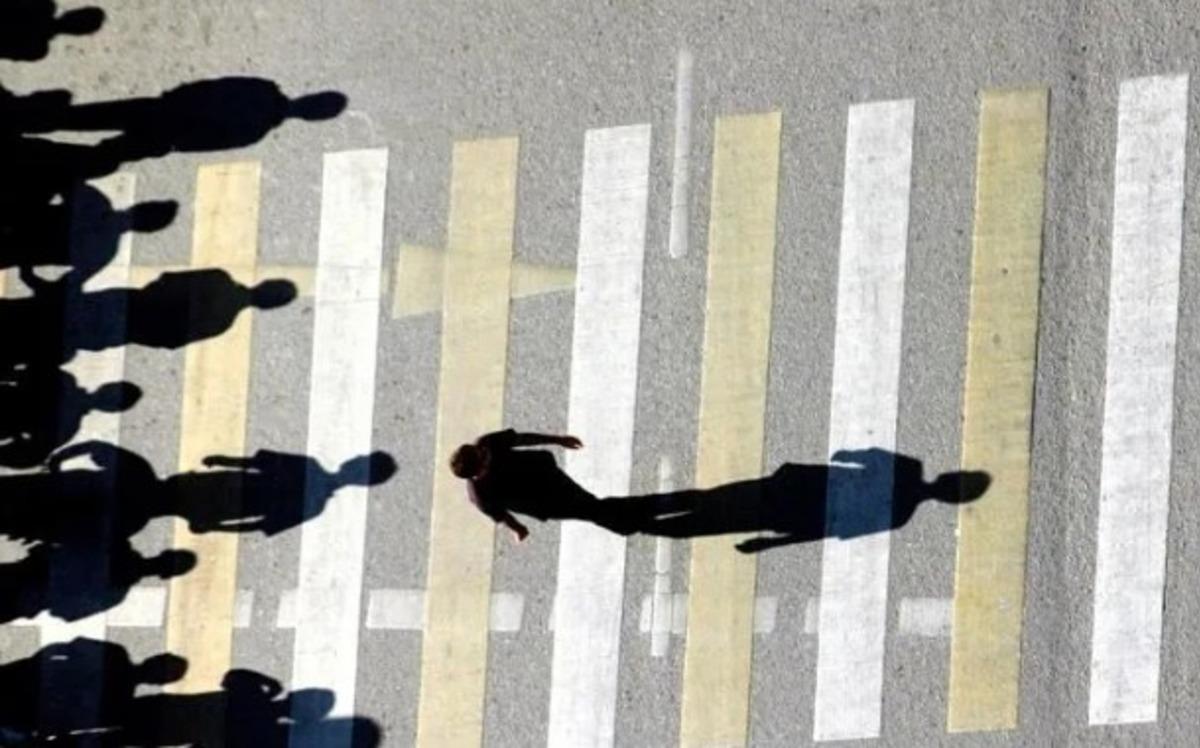 Yapay zekaya g&uuml;venip &ccedil;ıkarmışlardı: Şirketler yeniden işe almaya başladı 4