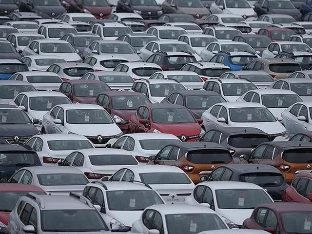 T&uuml;rkiye'den yılın yarısında 82 &uuml;lkeye binek otomobil ihra&ccedil; edildi
