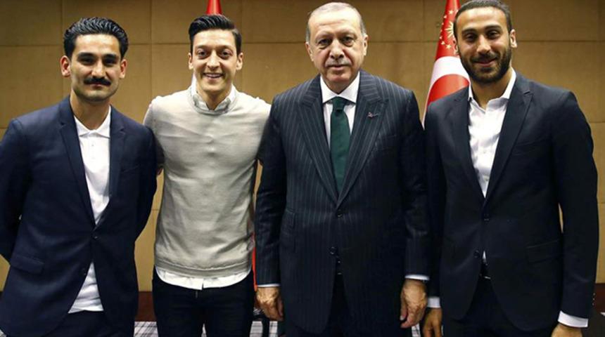 İlkay Gündoğan, Cumhurbaşkanı Erdoğan'la buluşmasına yapılan eleştirilere tepki gösterdi!