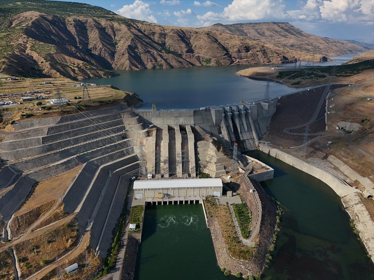 Yağışlar enerji &uuml;retimini artırdı: &Uuml;retim 1,2 milyar kilovatsaate ulaştı 5