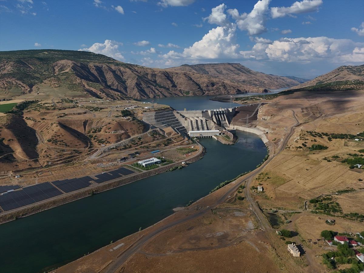 Yağışlar enerji &uuml;retimini artırdı: &Uuml;retim 1,2 milyar kilovatsaate ulaştı 6