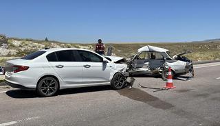 Kayseri'de iki otomobilin &ccedil;arpıştığı kazada 1 kişi &ouml;ld&uuml;