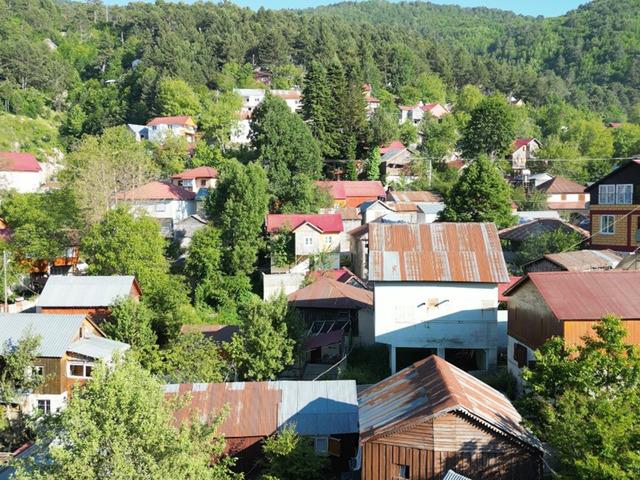 Yazın bu yaylada n&uuml;fus katlanıyor! "Sağlığımızı buraya bor&ccedil;luyuz"