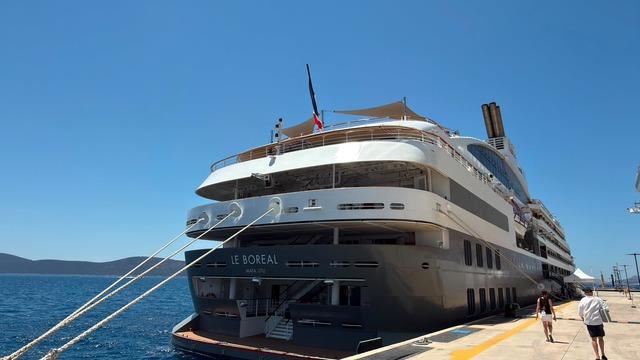 Le Boreal sezonun ilk seferinde Bodrum'a demir attı