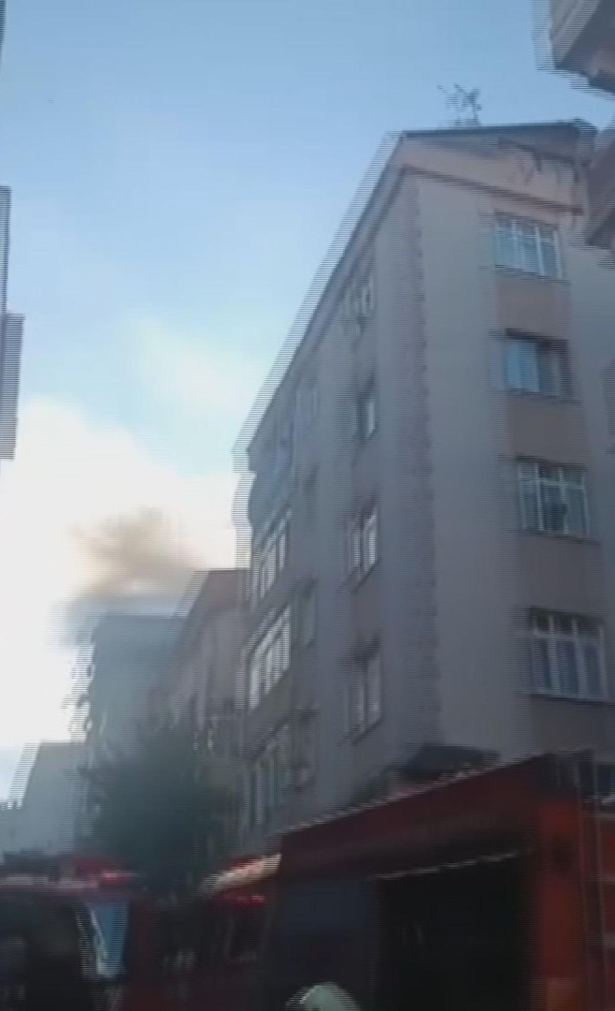 Annesinden para istedi, vermeyince evi ateşe verip kaçtı 3