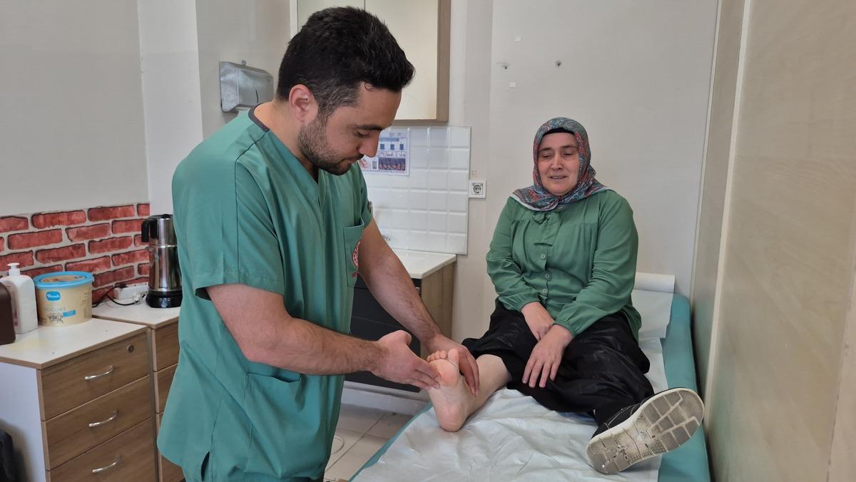 Doğduğu günden beri ilk ayakkabısını 51 yaşında giyebildi! 2
