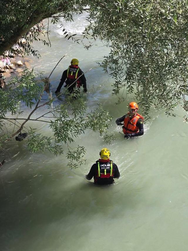 Şırnak ta balık tutarken Habur Çayı na düşen kişiyi arama çalışmaları sürüyor 5