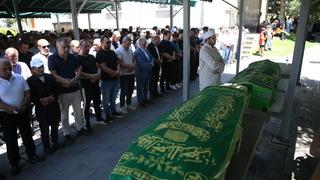 Afyonkarahisar'daki trafik kazasında ölen anne ve bebeği Kayseri'de toprağa verildi