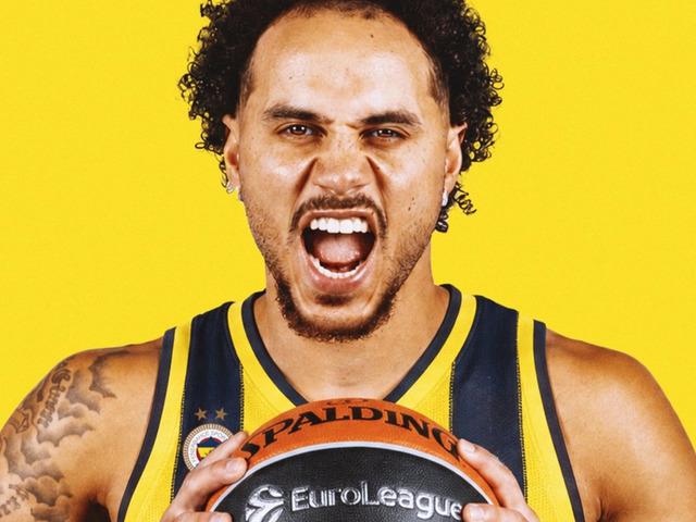 Fenerbah&ccedil;e'den sezonun bombası! İmzalar atıldı