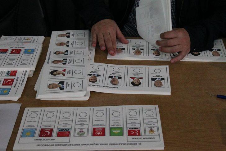 Gümrük ve sınır kapılarında oy verme işlemi başladı  G2