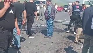 Ardahan&rsquo;da otomobiller &ccedil;arpıştı: 6 yaralı