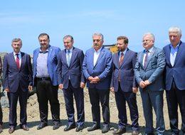 Rize- Artvin Havalimanı'nda günlük 75 bin ton taş dolguya ulaşıldı