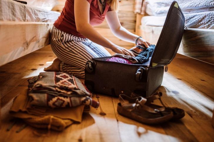 Son olarak, tatil yerine vardığında bavulu ne zaman boşaltırsın?