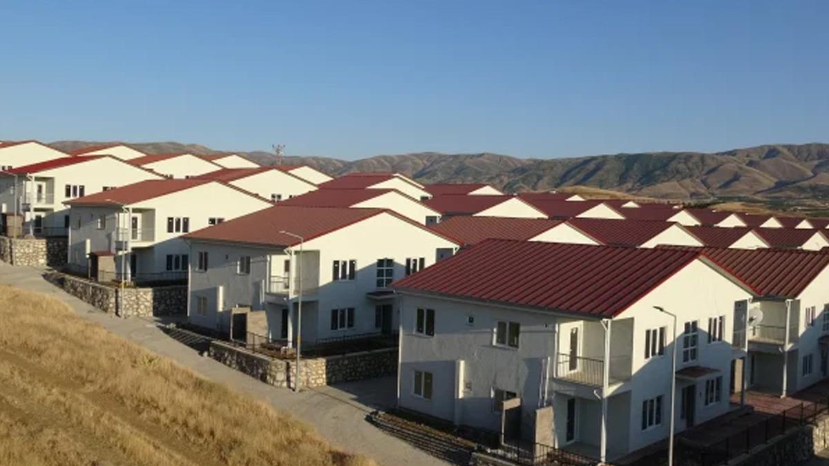 Milyonlarca liralık bağışa rağmen AHBAP ın deprem konutları atıl kaldı! Bakan Kurum deprem bölgesindeki çalışmaları böyle paylaştı: "Arkamızda devlet vardı" 2