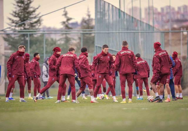 O isim ülkesine döndü! Trabzonspor ayrılığı resmen açıkladı