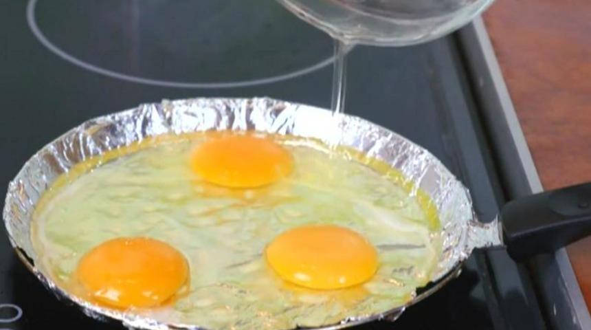 Yemek yaparken alüminyum folyo kullanmak gerçekten zararlı mı?