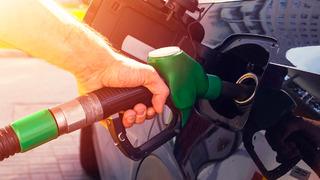 Benzine zam: Gece yarısı tabelalar değişiyor