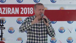 Cumhurbaşkanı Recep Tayyip Erdoğan'dan Tarsus mitinginde tarihi gaf! Turgut Özal'ı referans gösterdi ama...