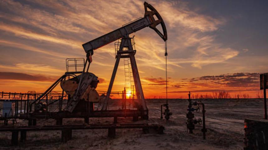 Brent petrol&uuml;n varili 85,27 dolardan işlem g&ouml;r&uuml;yor