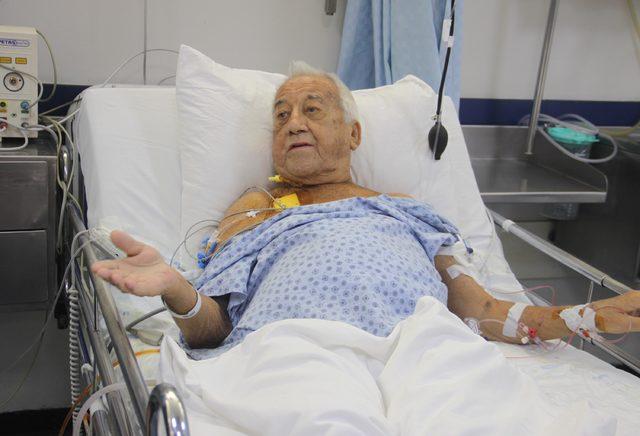 Avustralyalı hastaya, İzmir'de karaciğer nakli