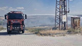 Çorum’da örtü yangınını itfaiye söndürdü