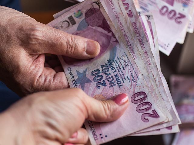 5,1 milyon emekliyi ilgilendiriyor: Emekli maaşı d&uuml;zenlemesi Komisyon'da '500 dolar' vurgusu